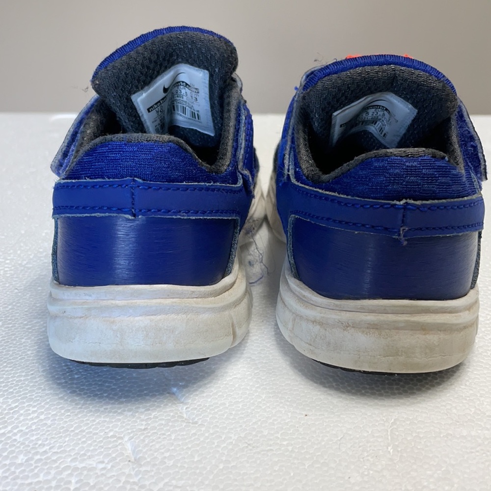 Kids Nike Sneakers - Picture 2 of 6
